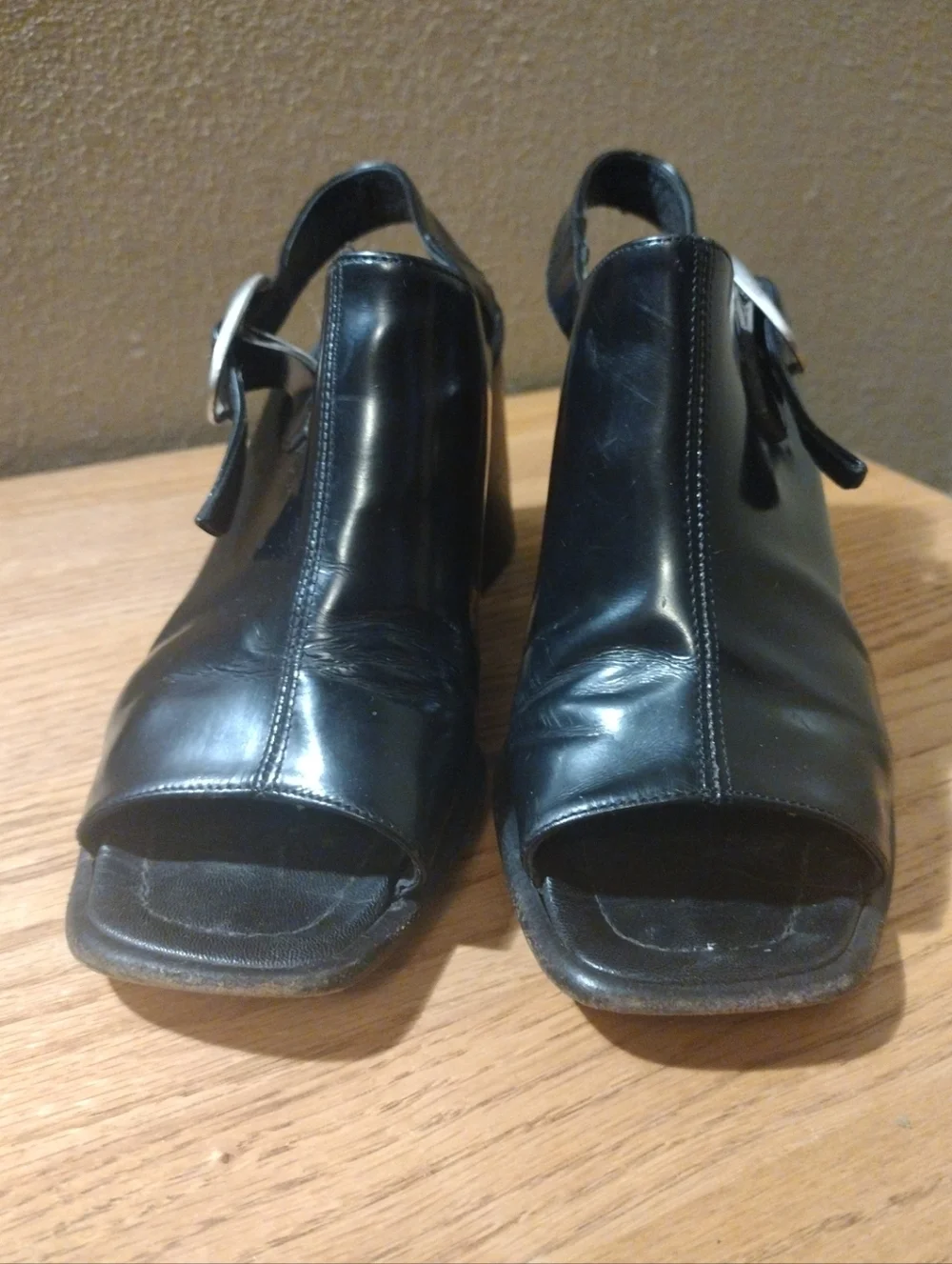 JANET & JANET Size EU 38.5 USW 8.5. Sandals Black Leather. Made in Italy